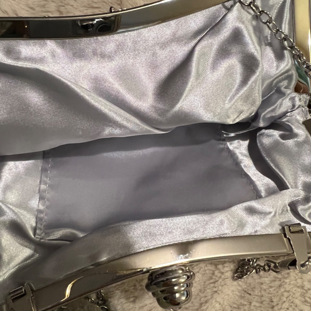 Purse - Picture 2 of 2